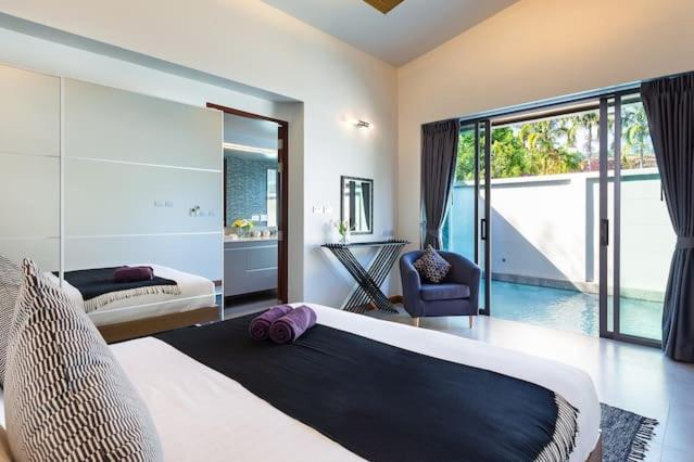 Crystal Two-bedroom Private Pool Vila *